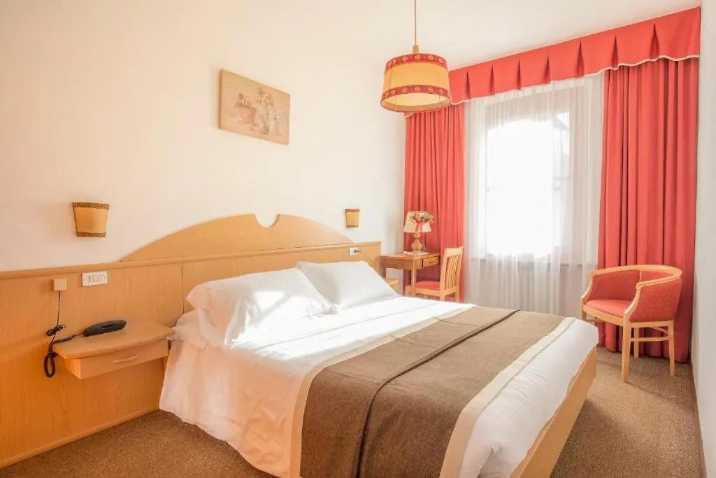 Hotel Villa Trieste-1